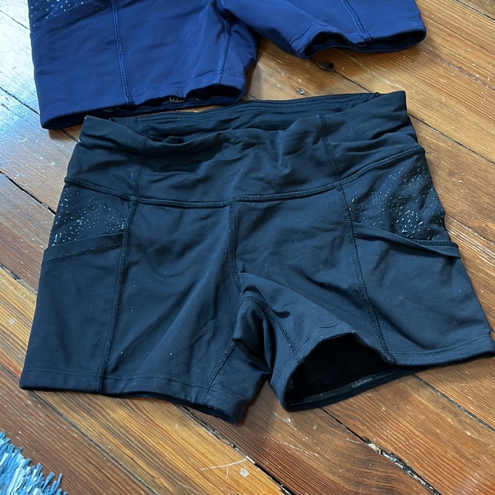 Lululemon grippy bike shorts